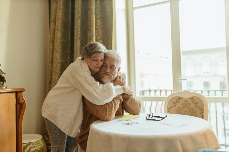 From Family Nest to Curated Suite: How to Navigate Senior Housing Transitions